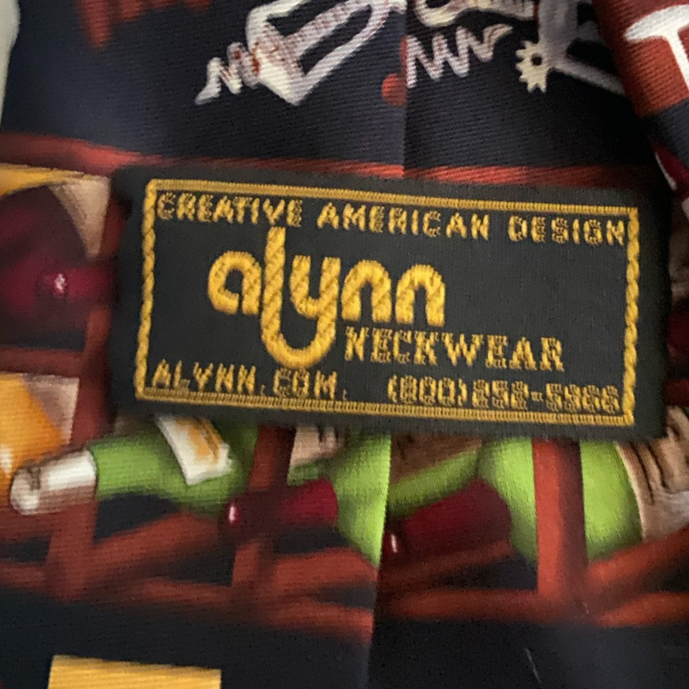 ALYNN  Tie - Picture 3 of 5